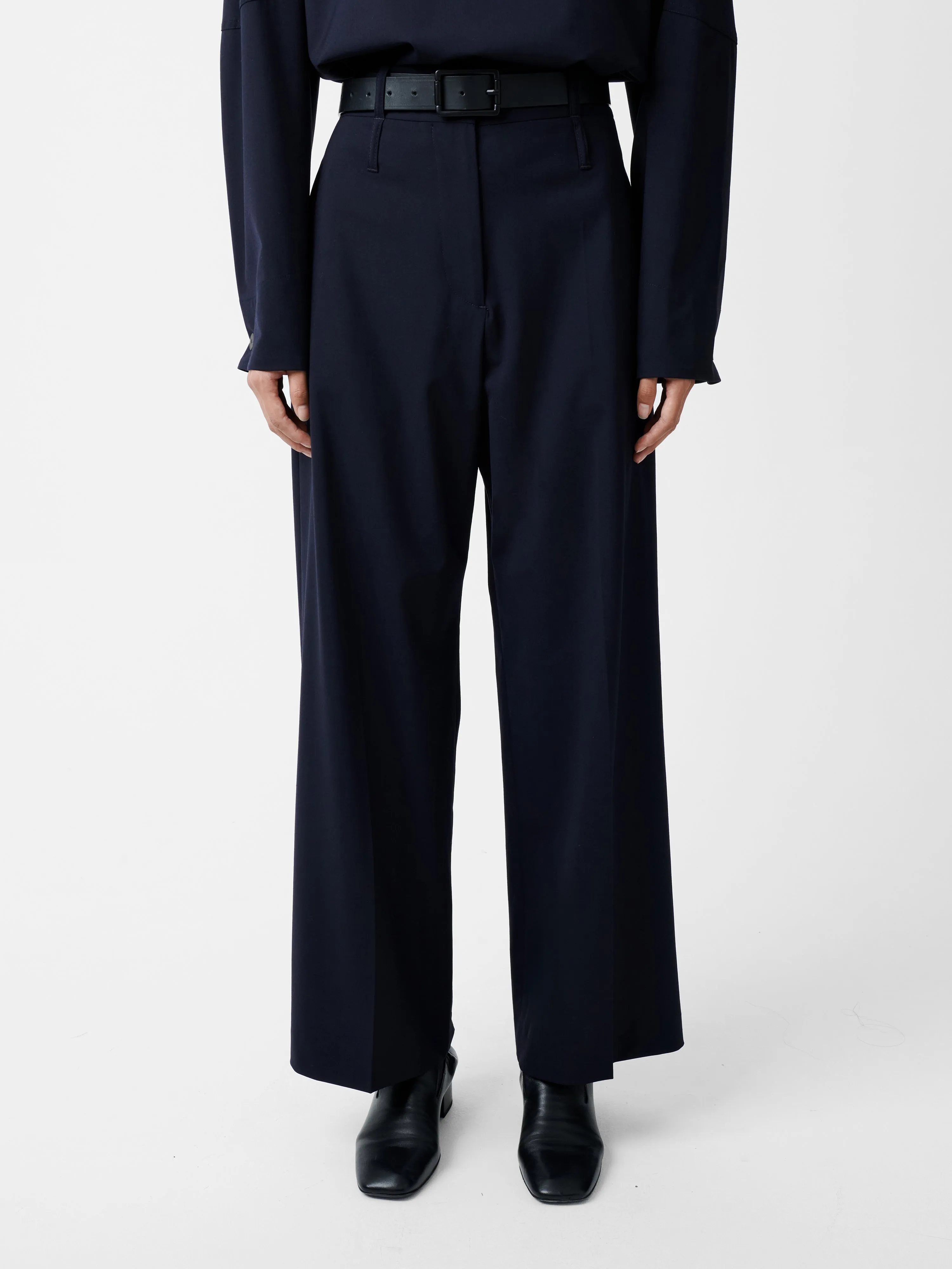 Baier Tropical Wool Pant in Darkest Navy