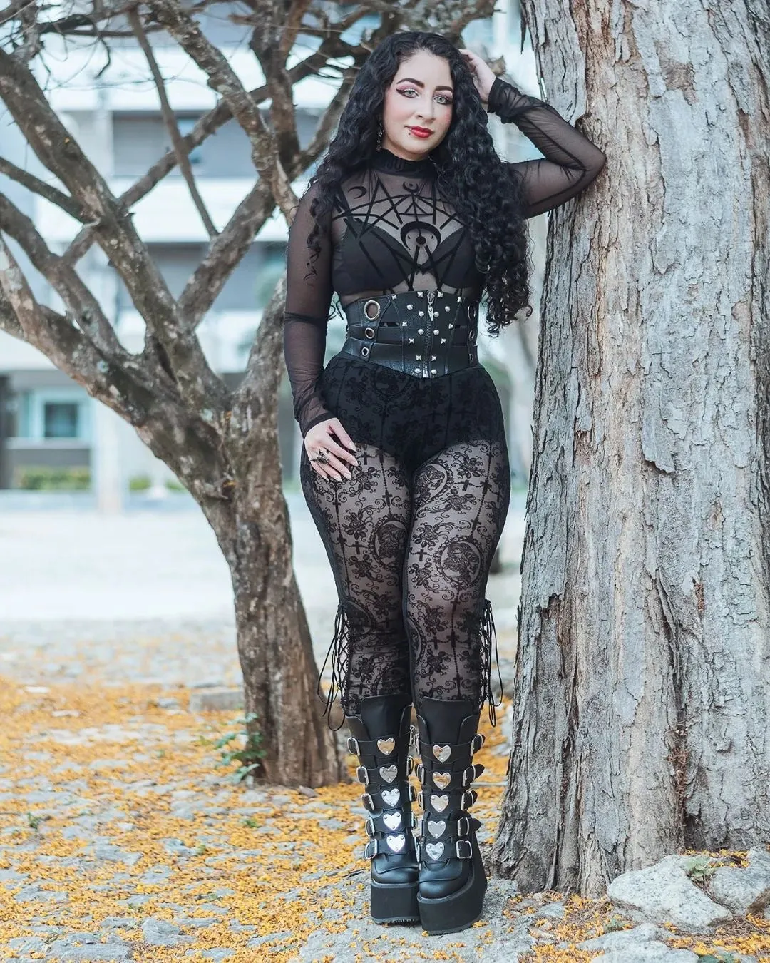 The Lace Cameo Leggings