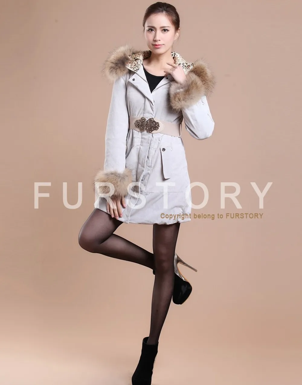 Winter Pig Leather Suede Windbreak with Natural Raccoon Fur Hood Slim Waist Women's Coats