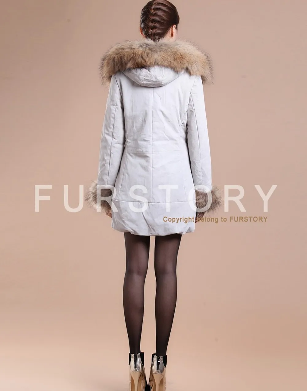 Winter Pig Leather Suede Windbreak with Natural Raccoon Fur Hood Slim Waist Women's Coats